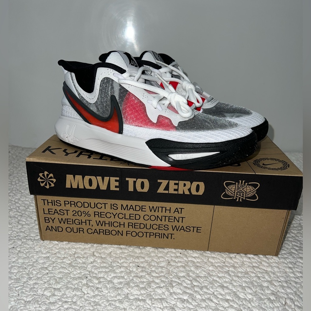 Kyrie 8 Go - Picture 5 of 8